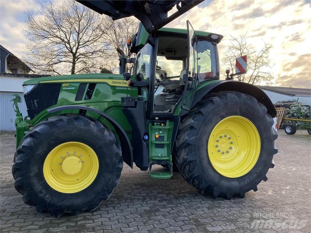 John Deere 6R 215 트랙터