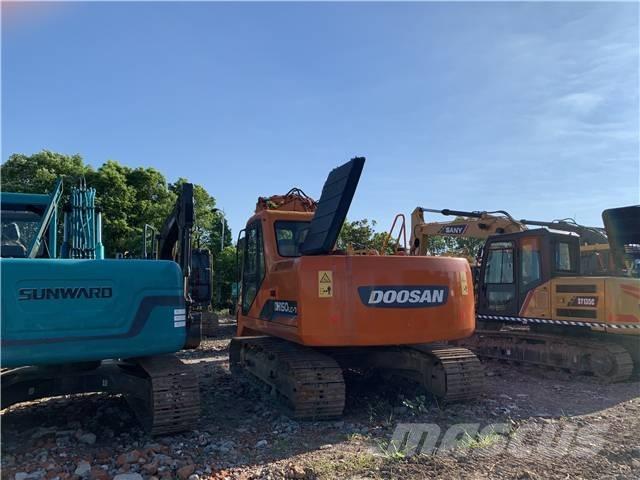 Doosan DH150 중형굴삭기 7톤-28톤