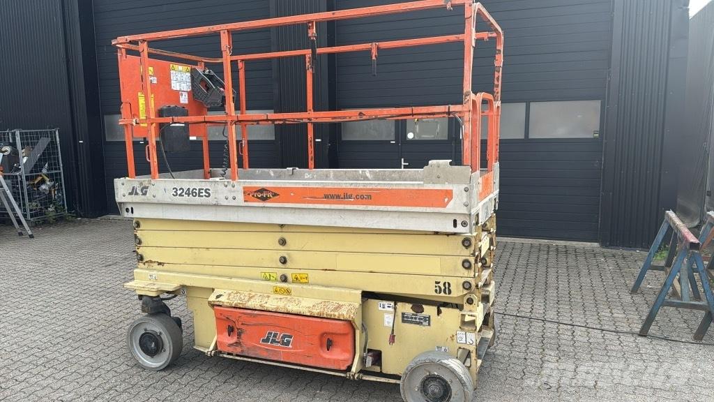 JLG 3246 ES 가위형 리프트