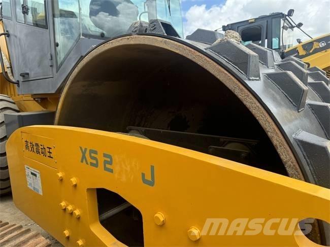 XCMG XS 223 J 싱글 드럼 롤러