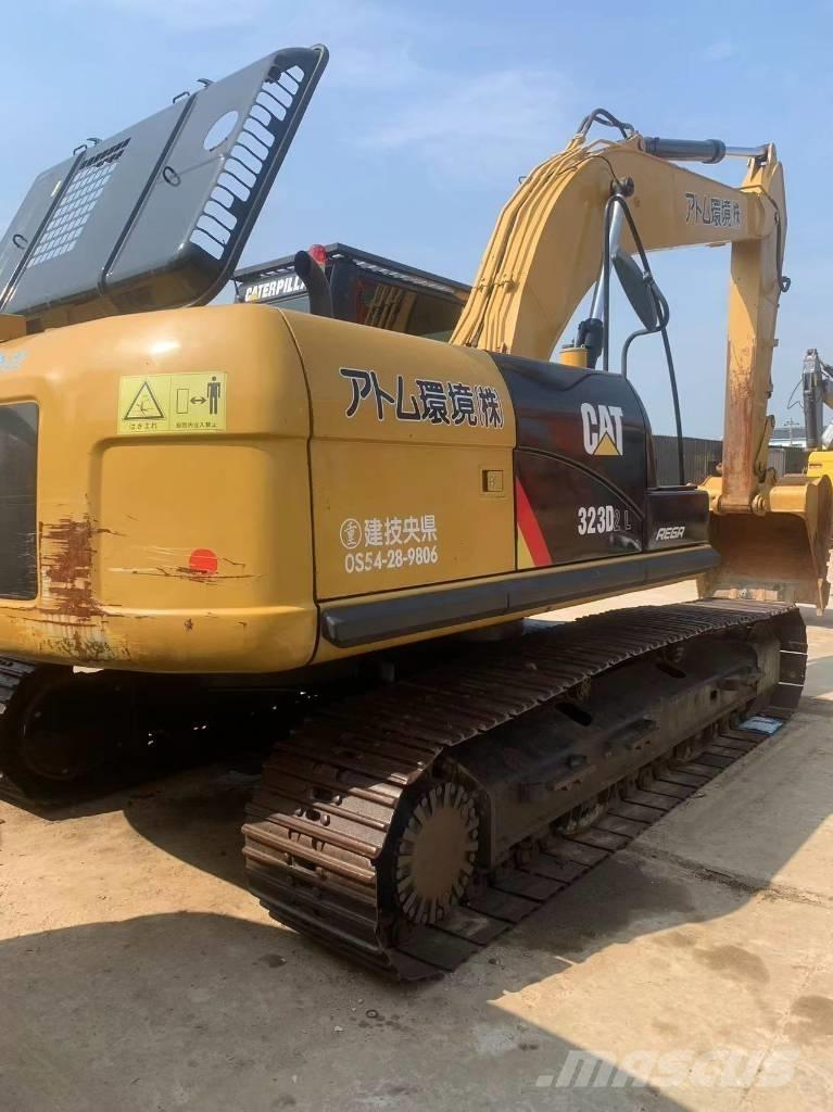CAT 323 D L 대형 굴삭기 29톤 이상