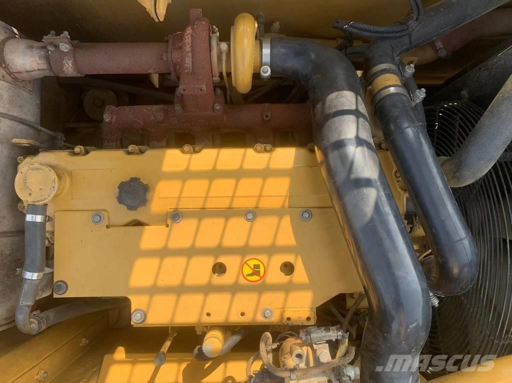 CAT 323 D L 대형 굴삭기 29톤 이상