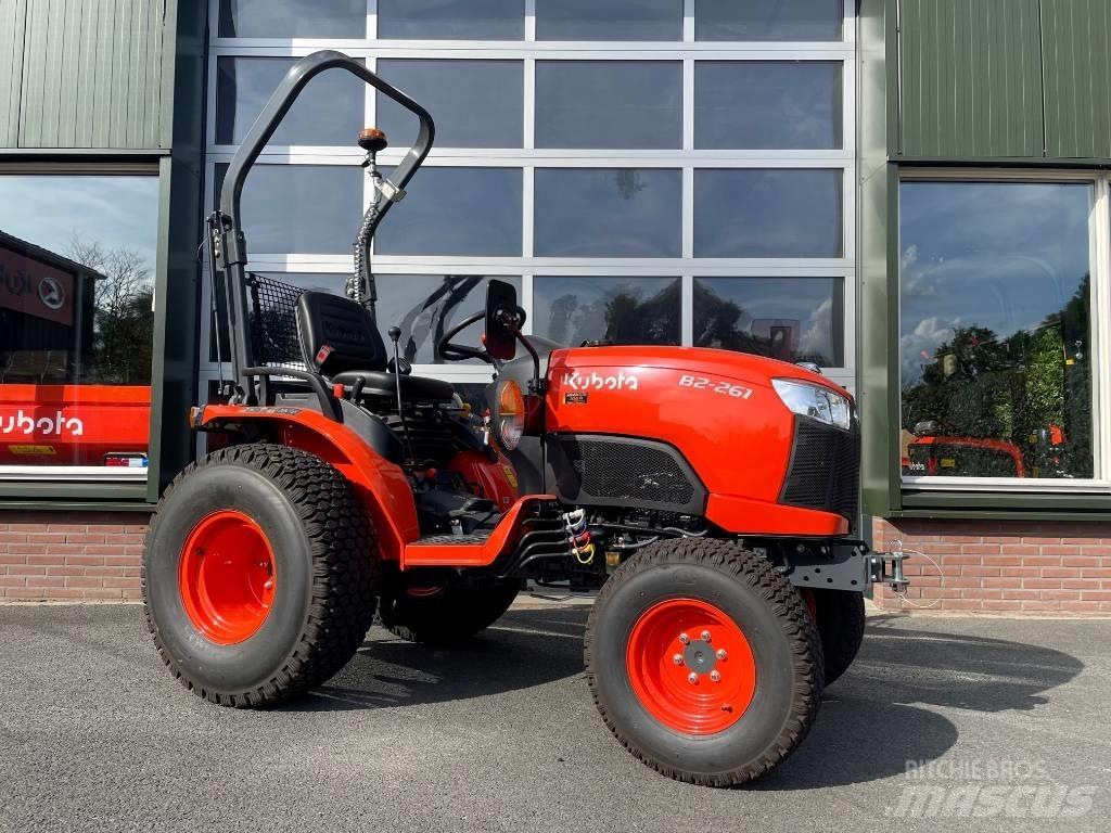 Kubota B2261 HDW 소형 트랙터