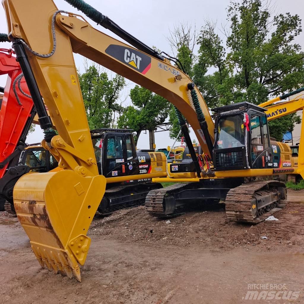 CAT 320 D L 대형 굴삭기 29톤 이상