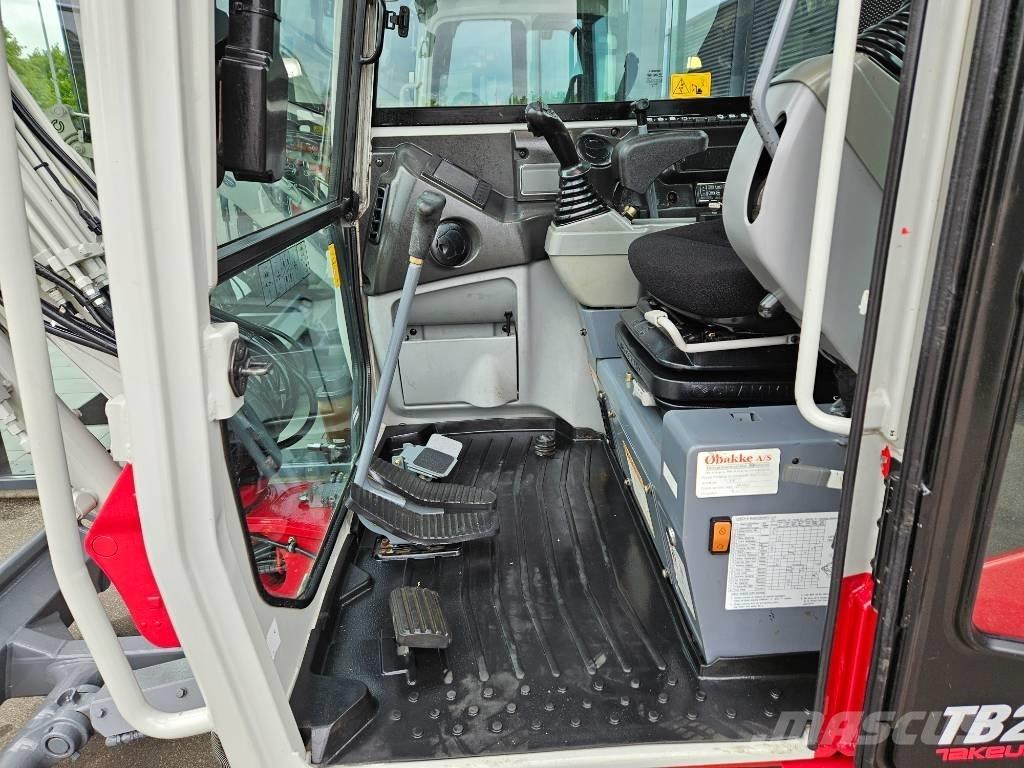 Takeuchi TB 230 소형 굴삭기 7톤 미만