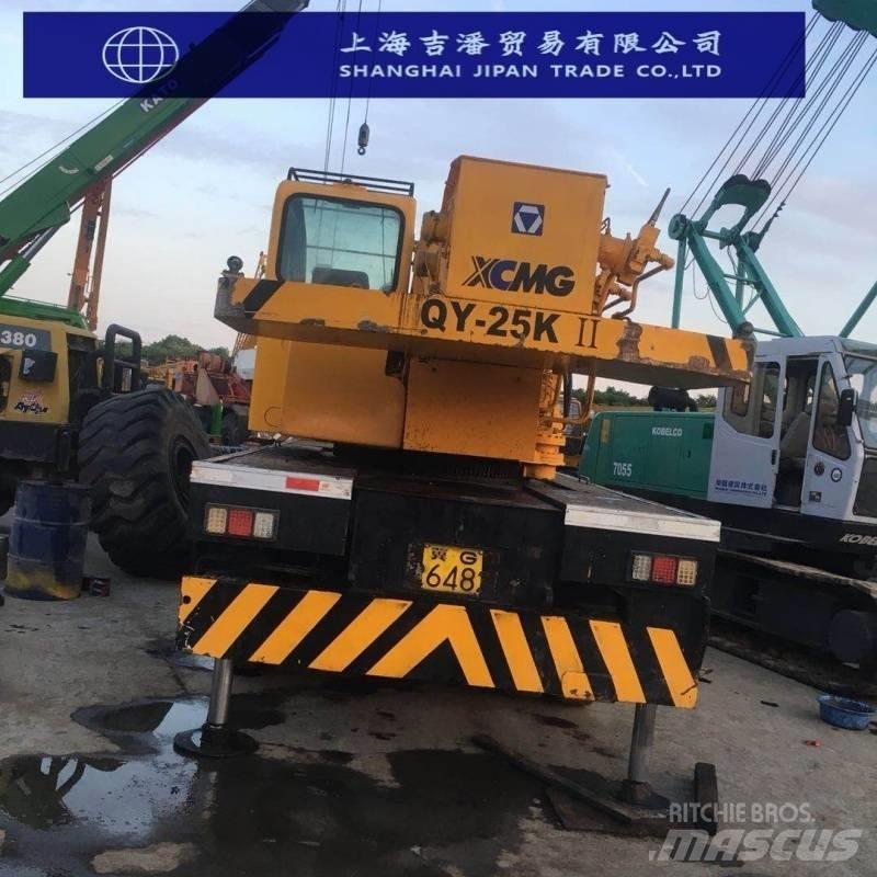XCMG QY 25 A/T 크레인