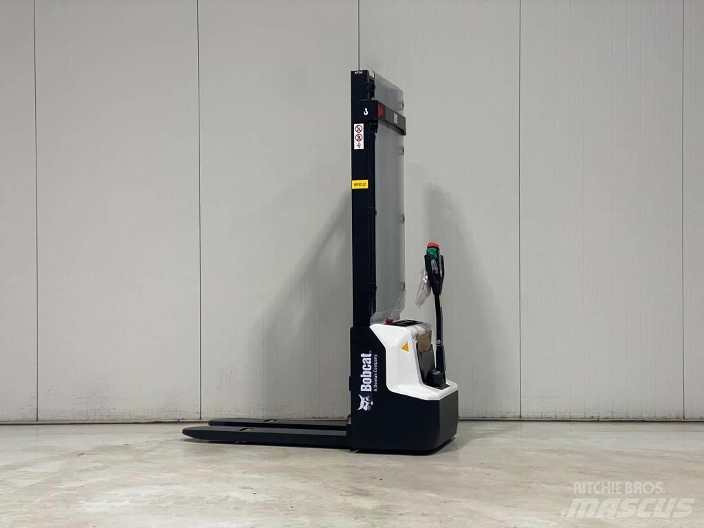 Bobcat LSM12N-7 포크리프트