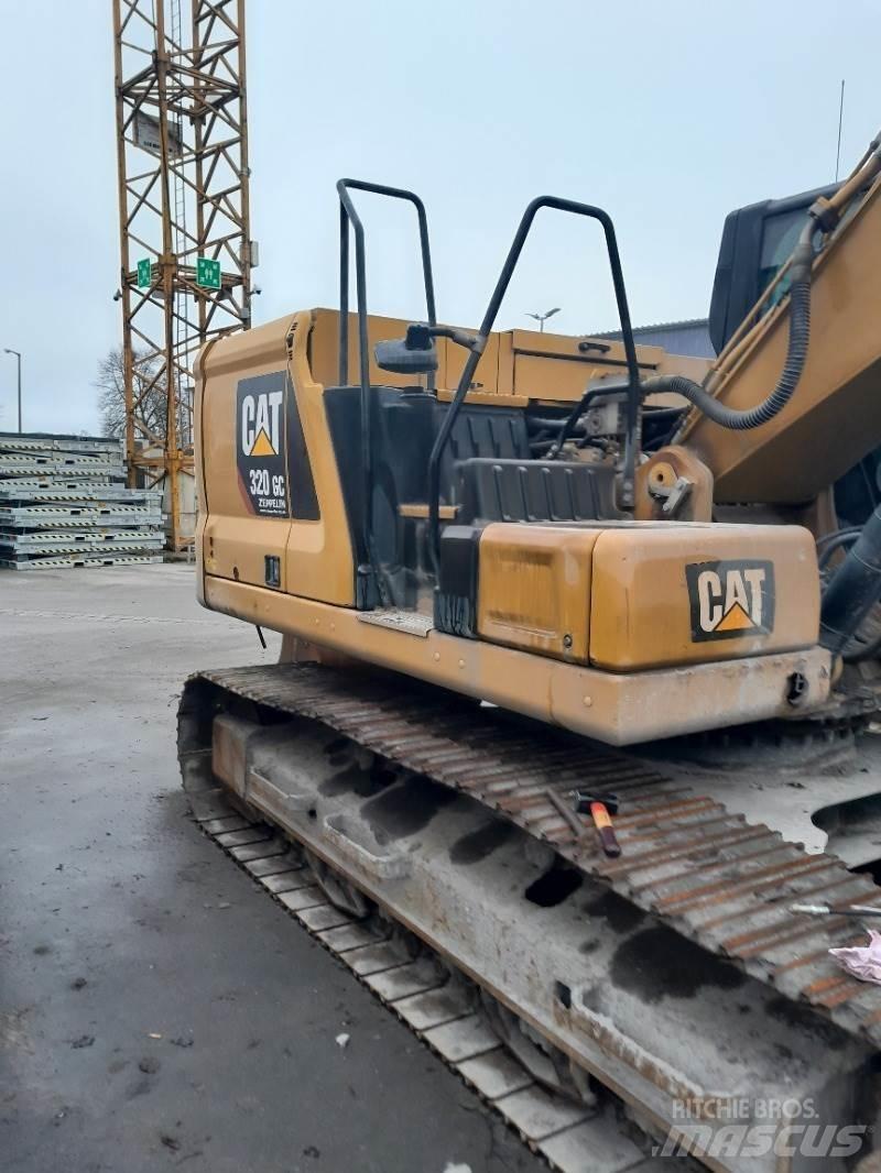 CAT 320GC 대형 굴삭기 29톤 이상