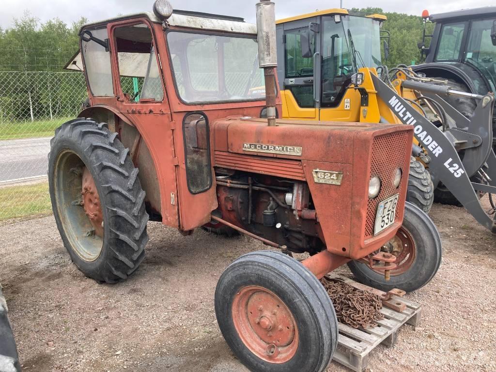 McCormick 624 트랙터