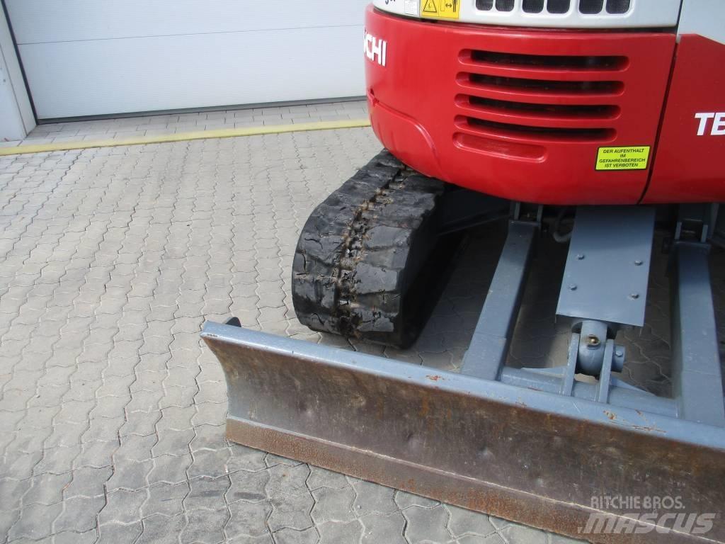 Takeuchi TB 153 FR 소형 굴삭기 7톤 미만