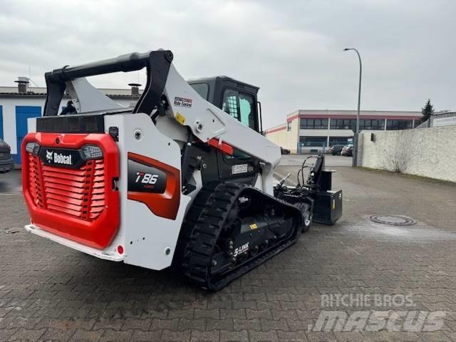Bobcat T 86  스키드로더