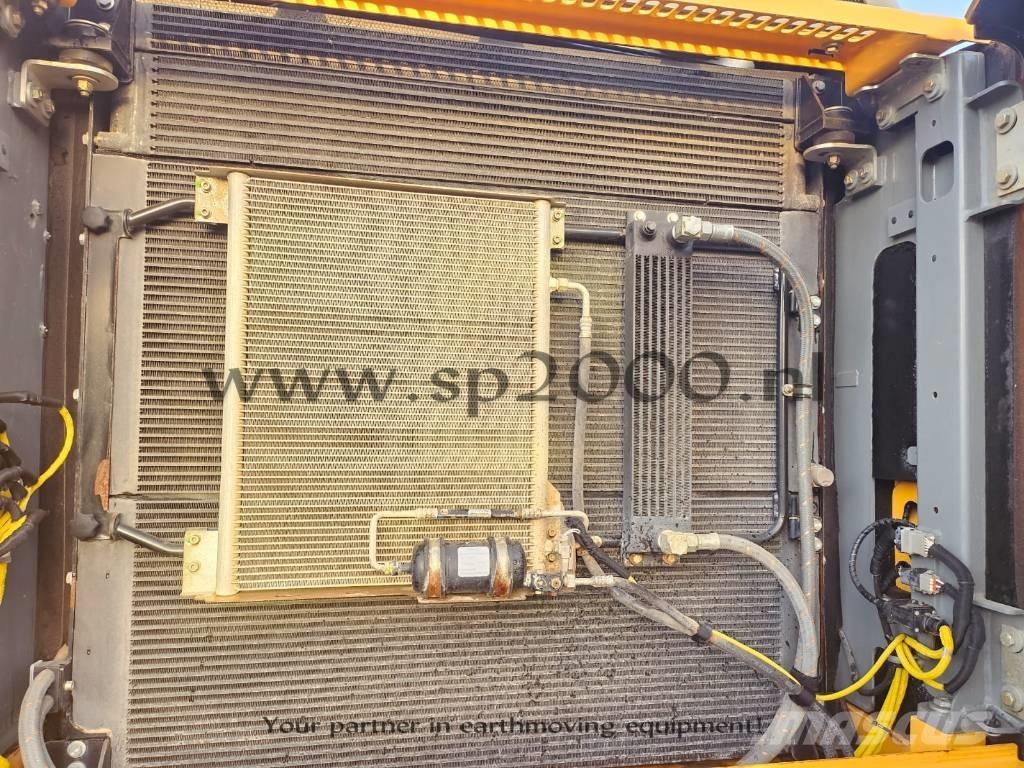 Liebherr R 936 LC 대형 굴삭기 29톤 이상