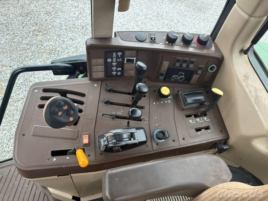 John Deere 6910 트랙터