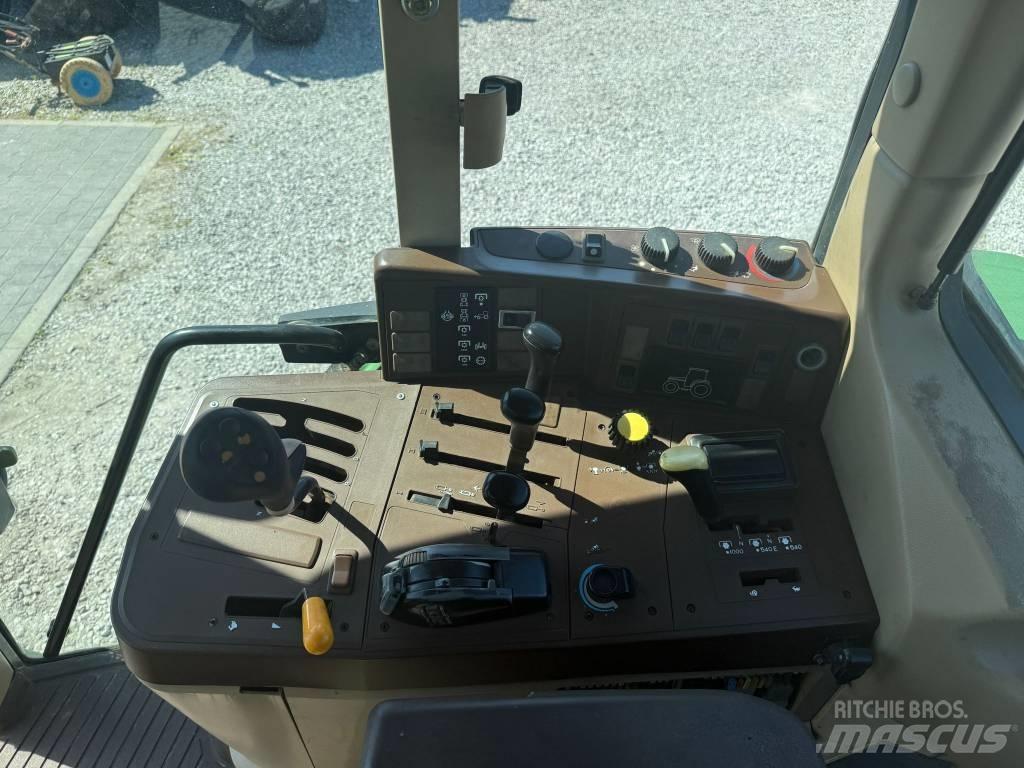 John Deere 6910 트랙터