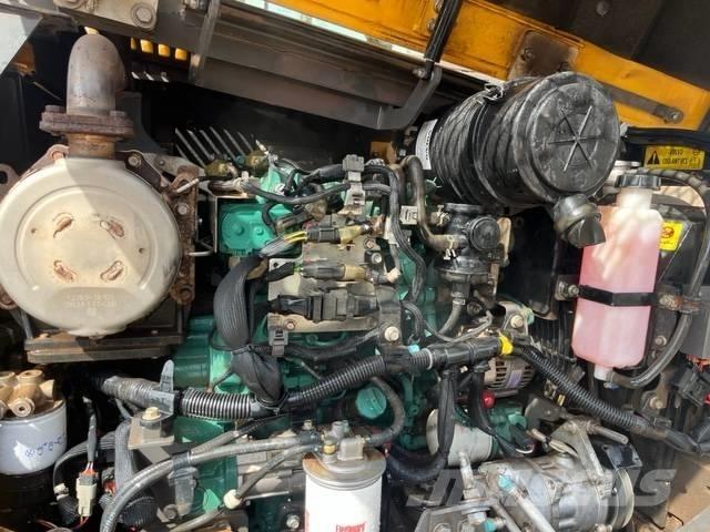 Volvo ECR 88 D 중형굴삭기 7톤-28톤