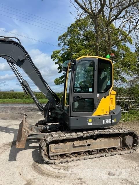 Volvo ECR 88 D 중형굴삭기 7톤-28톤