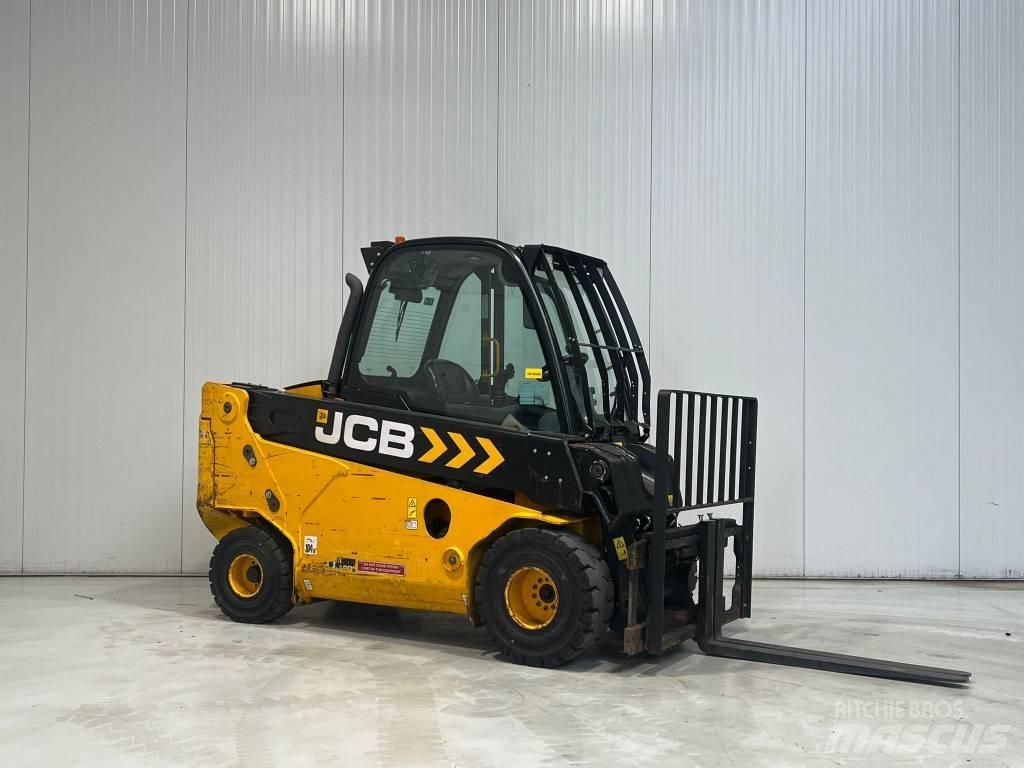 JCB TLT30-19D-2WD 디젤 지게차
