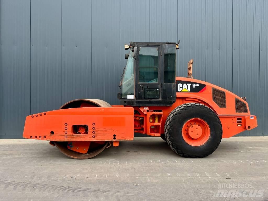 CAT CS76 XT 싱글 드럼 롤러
