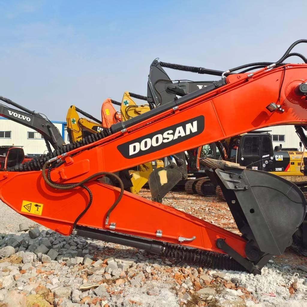 Doosan DX 225 LC 소형 굴삭기 7톤 미만