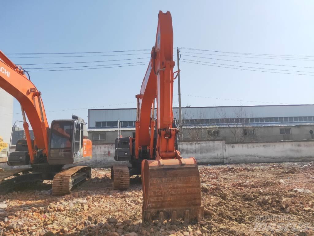 Hitachi ZX 240 대형 굴삭기 29톤 이상