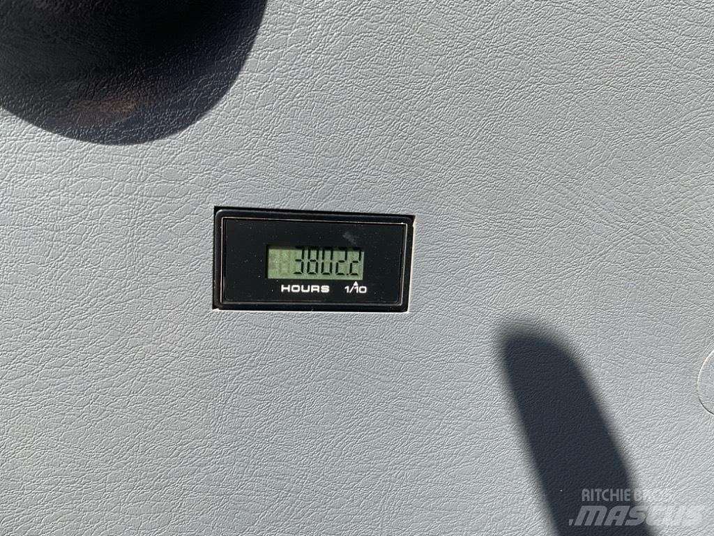 Hyundai HX145A LCR 특수 굴삭기