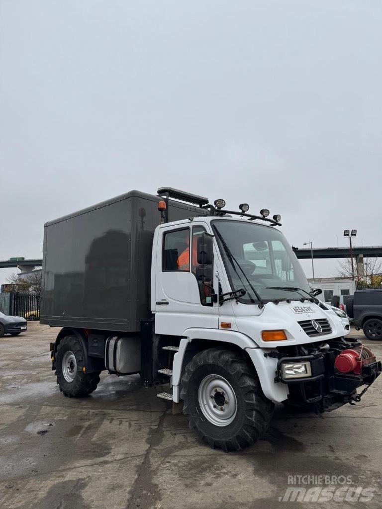 Unimog U300 다목적 장비