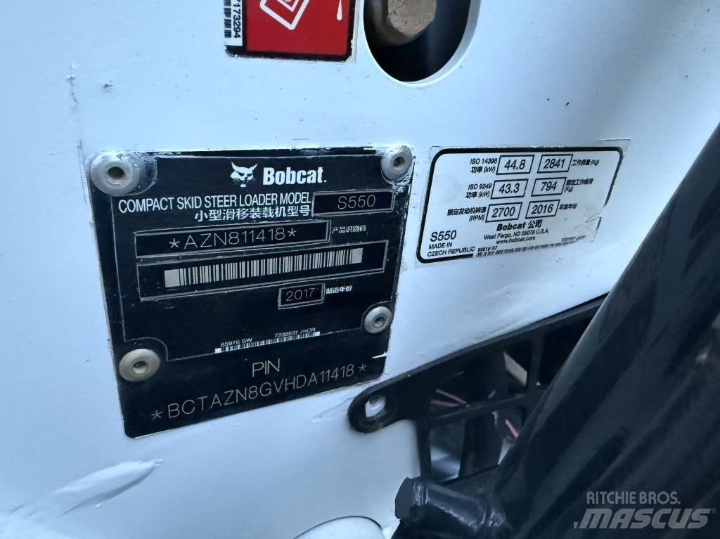 Bobcat S 550  스키드로더