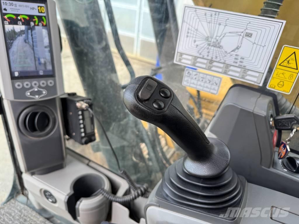CAT 318 대형 굴삭기 29톤 이상