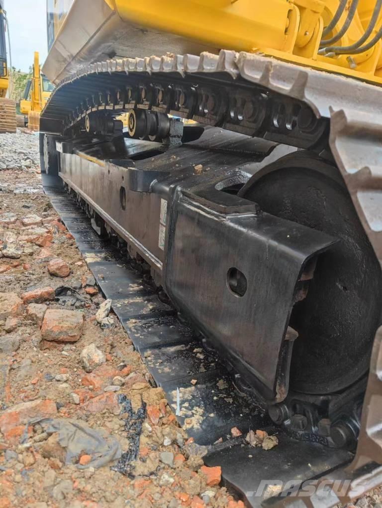 Komatsu PC 200-8 대형 굴삭기 29톤 이상