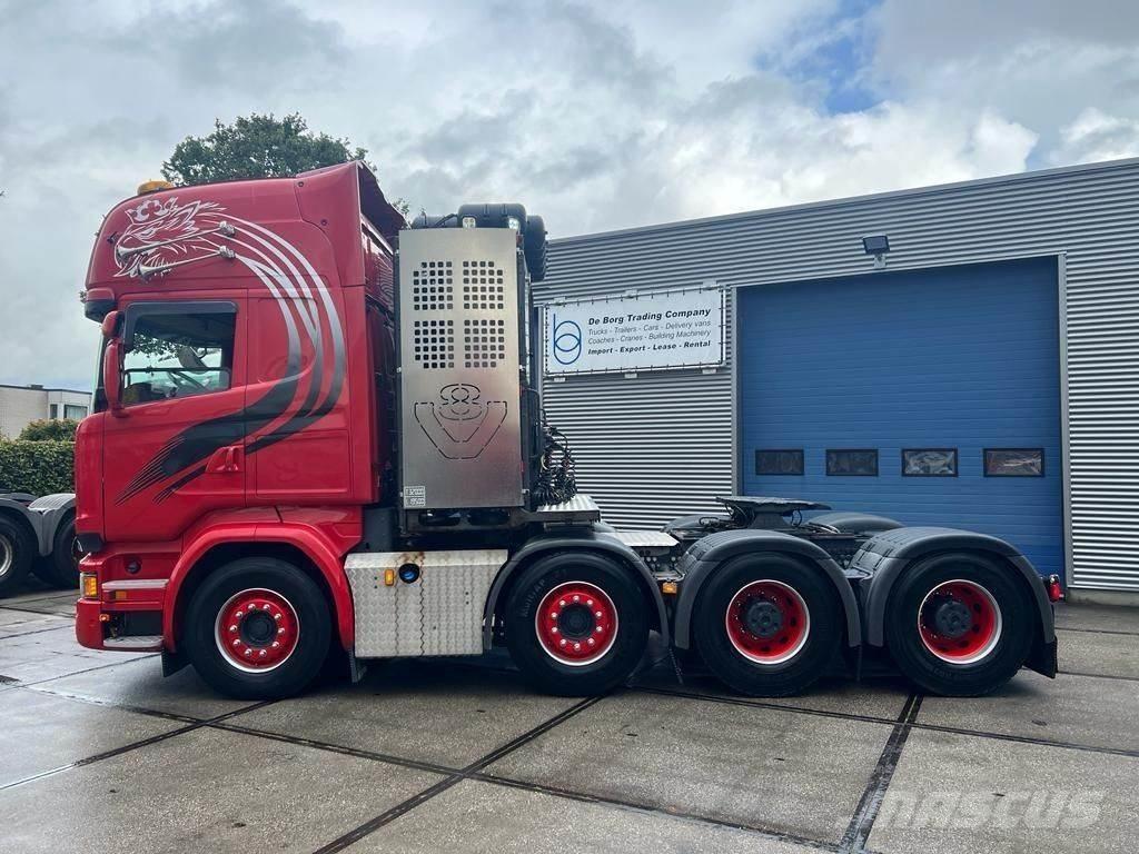 Scania R580 8x4 트랙터 유닛