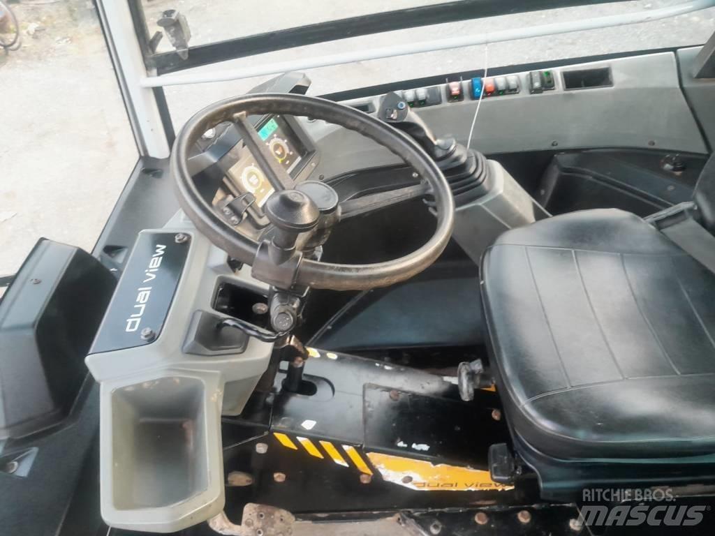 Wacker Neuson DV 90 건설현장 덤프트럭