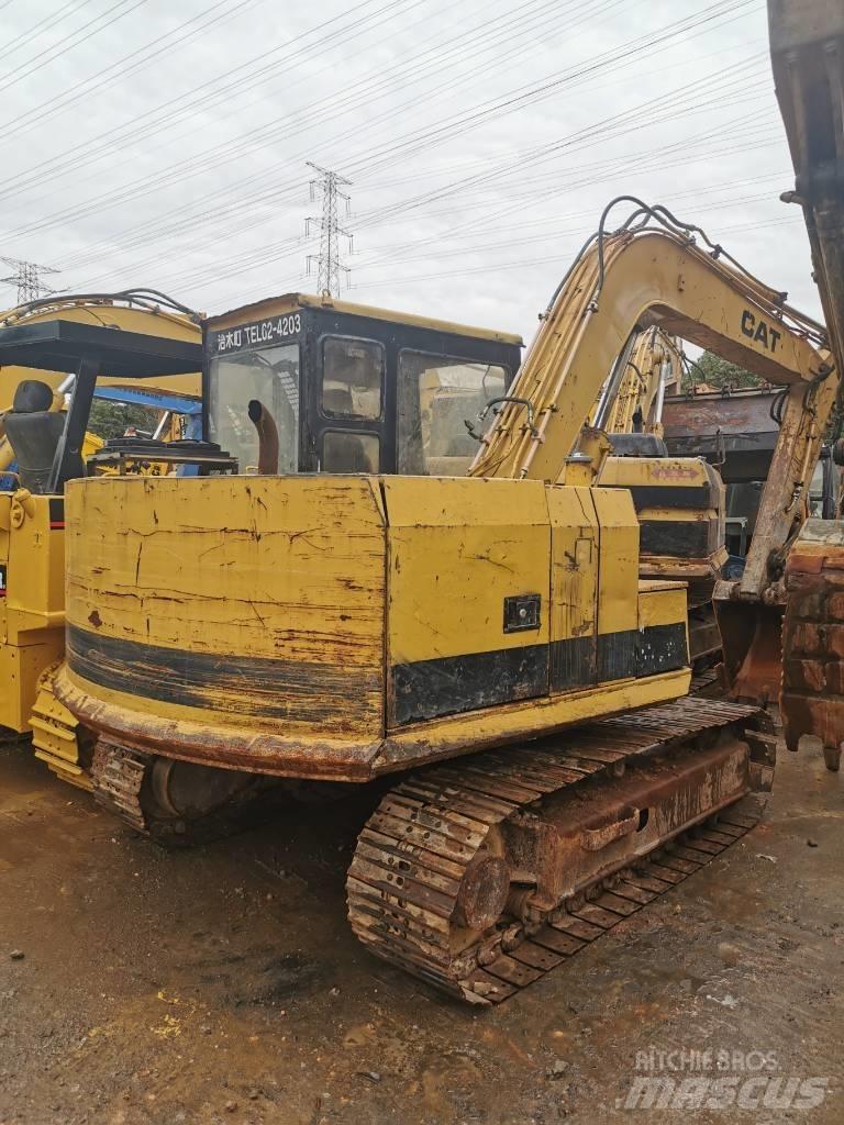 CAT E70B 대형 굴삭기 29톤 이상