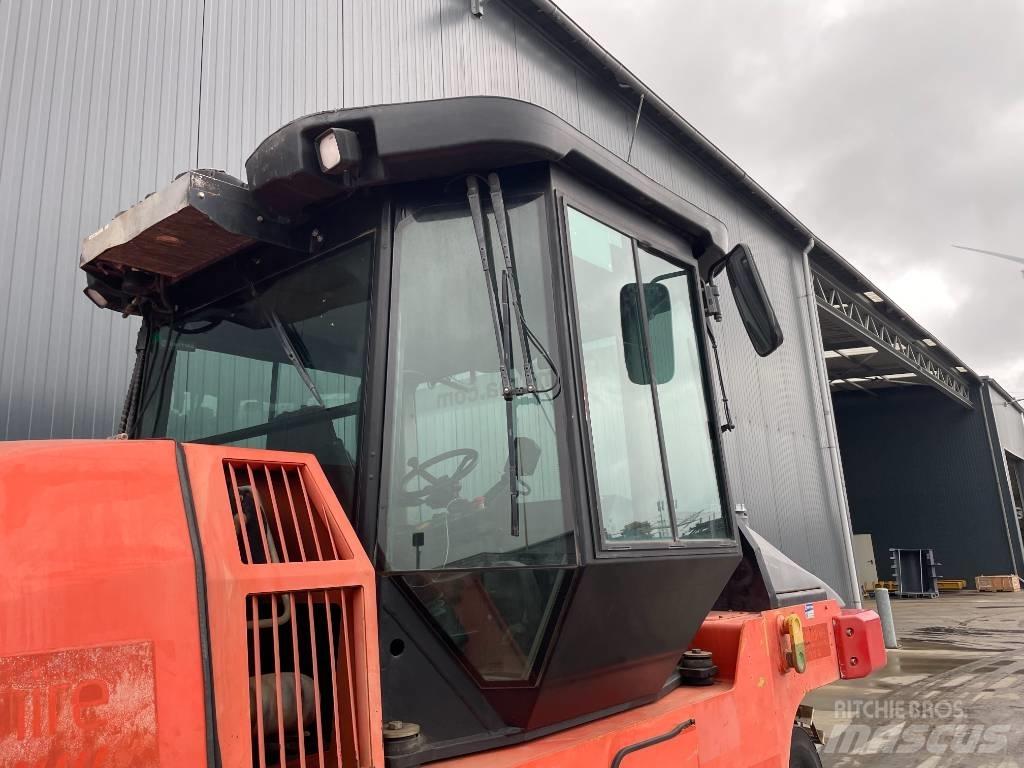 Dynapac CP224 공기 타이어 롤러