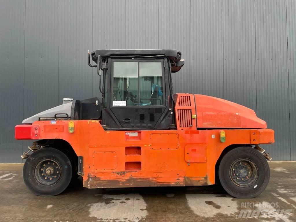 Dynapac CP224 공기 타이어 롤러