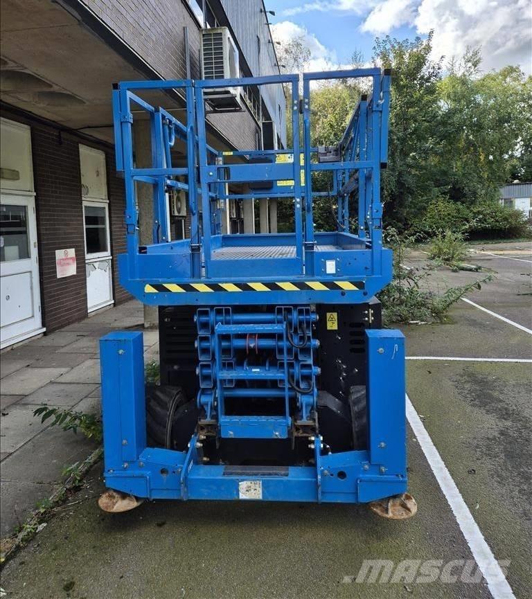 Genie GS 3369 RT 가위형 리프트