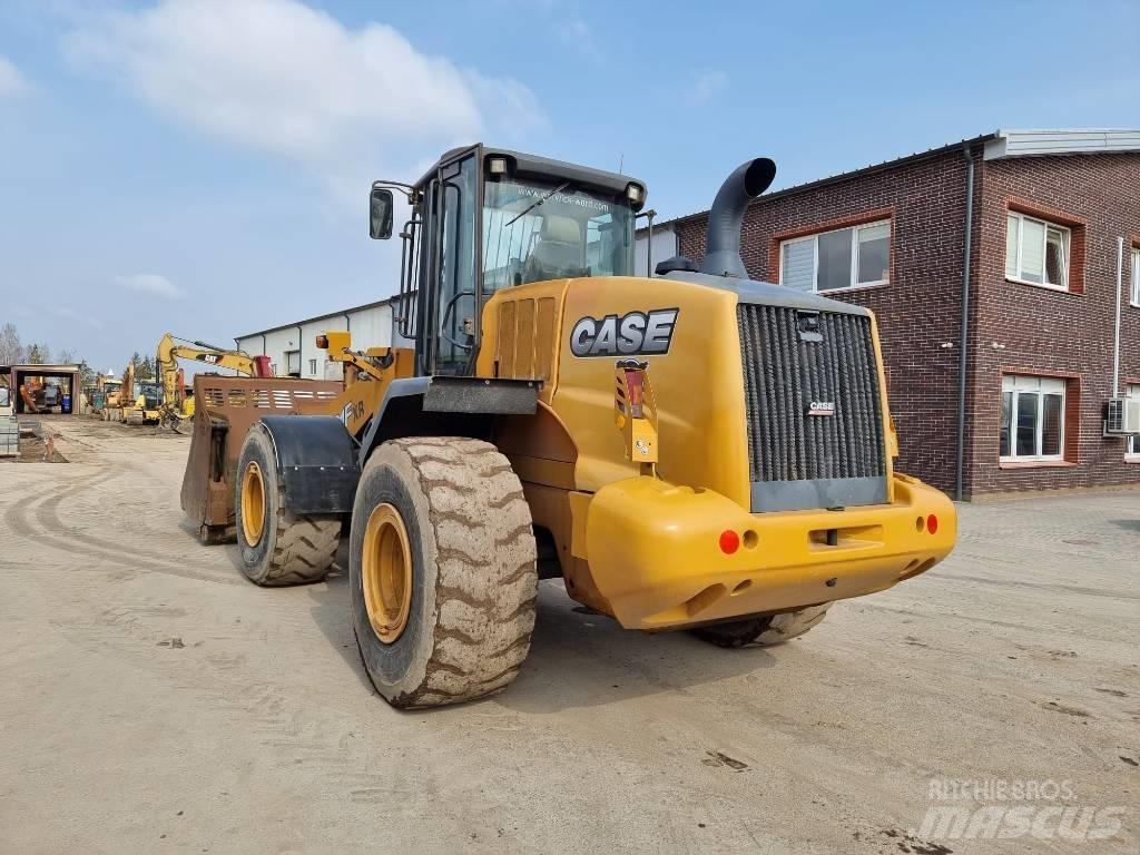 CASE 821 FXR  휠로우더