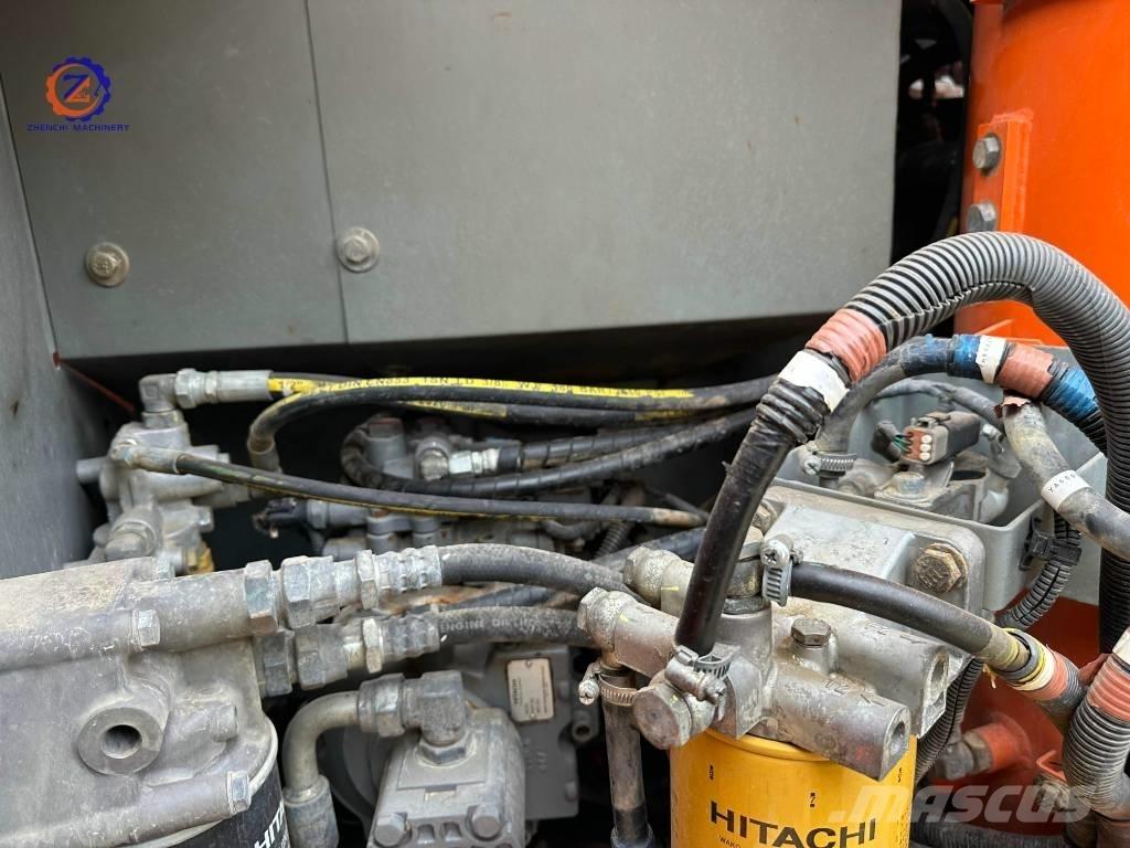 Hitachi ZX 130-5A 중형굴삭기 7톤-28톤