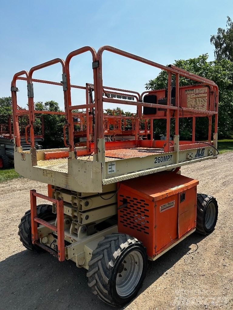 JLG 260 MRT 가위형 리프트