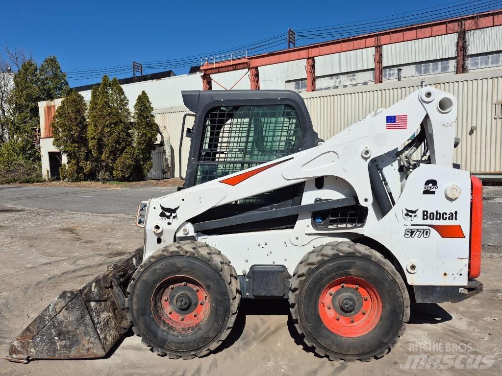 Bobcat S 770  스키드로더