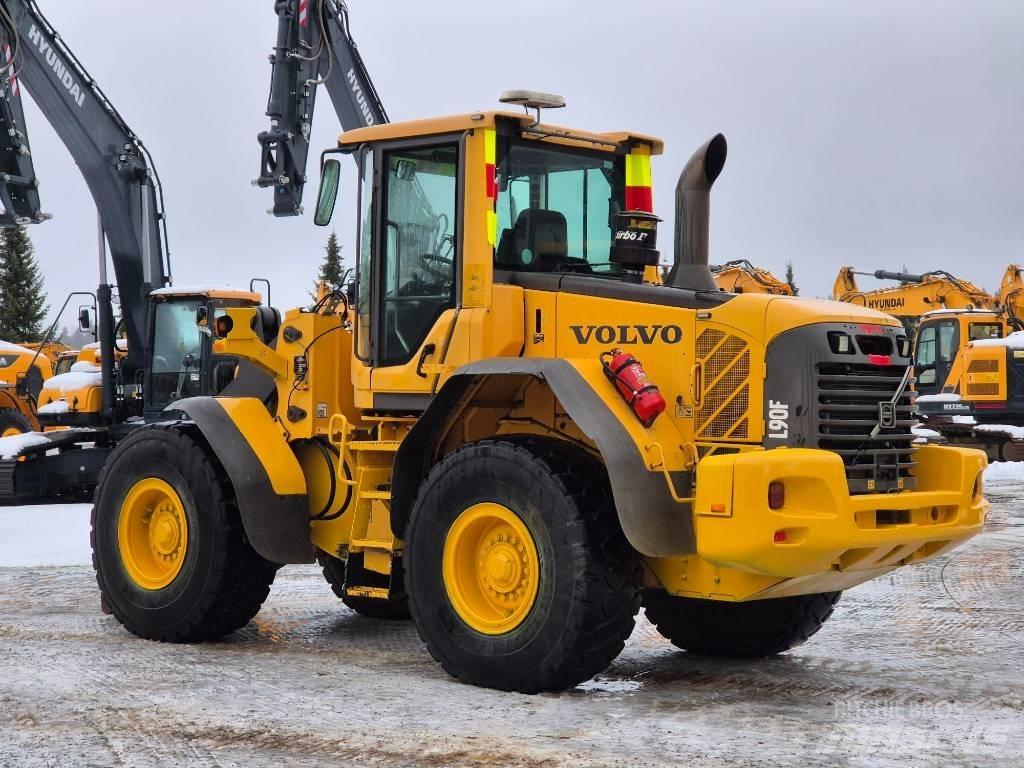 Volvo L 90 F  휠로우더