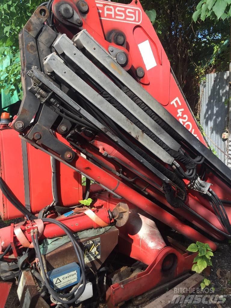 Fassi F420XP24L304 로더 크레인