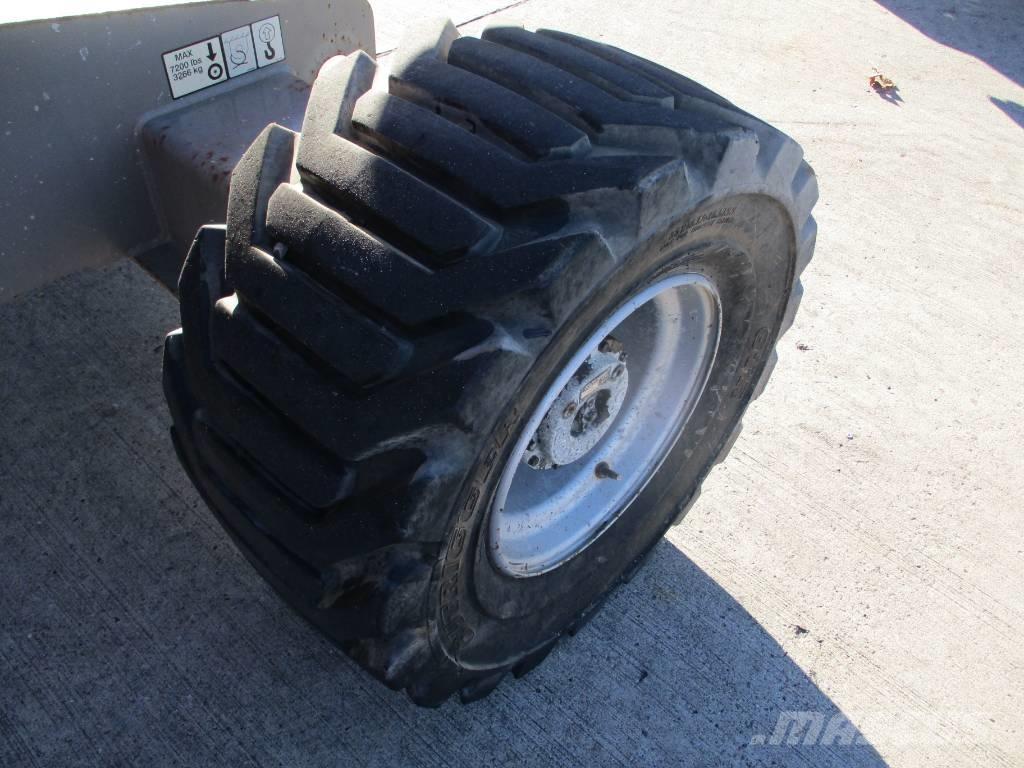 JLG 450 AJ (351) 자주식 고소작업대