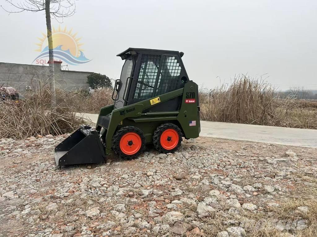 Bobcat S 70  스키드로더