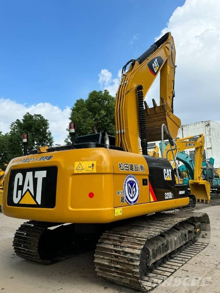 CAT 320 D 중형굴삭기 7톤-28톤