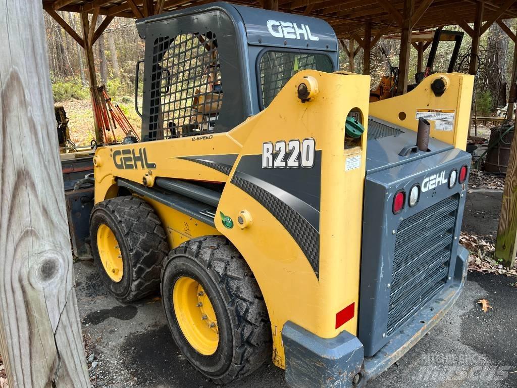 Gehl R 220  스키드로더