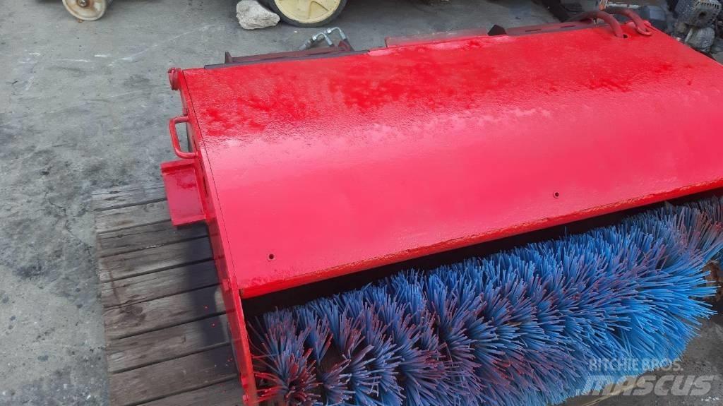 Bobcat 110 도로 청소차