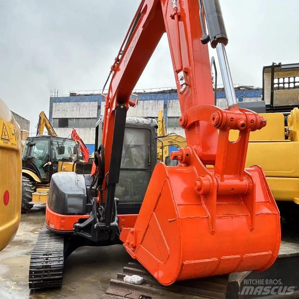 Hitachi ZX 50 소형 굴삭기 7톤 미만