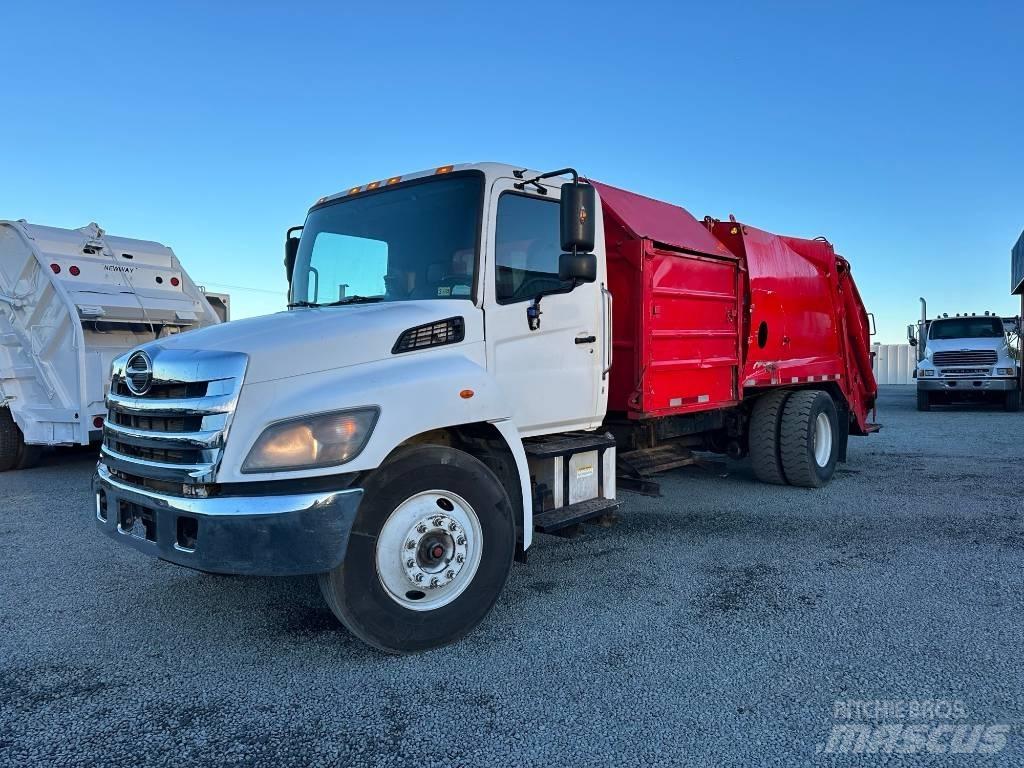 Hino 268 폐기물 수거 트럭