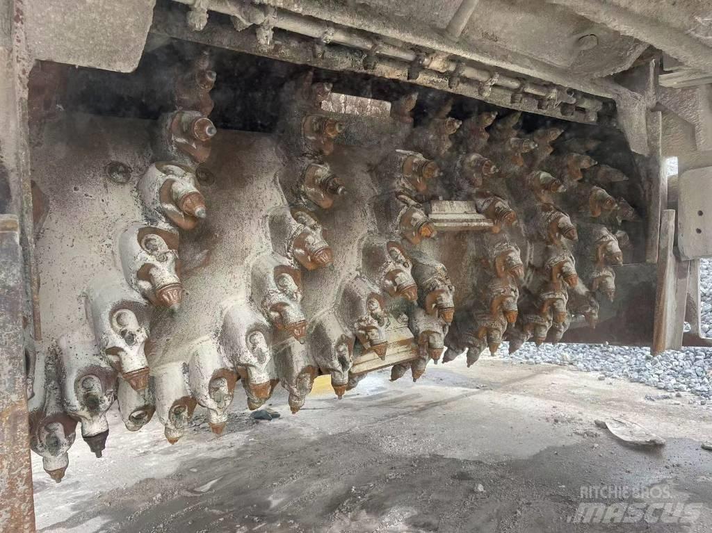 Wirtgen W2000 아스팔트 콜드 밀링 기계