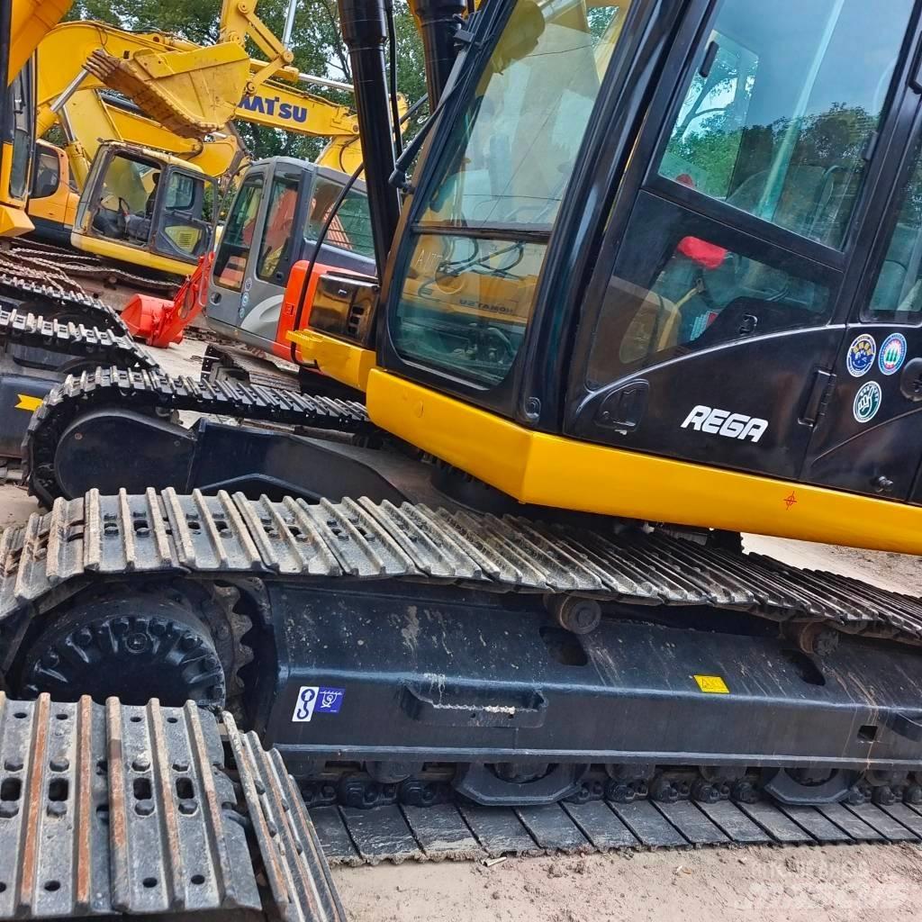 CAT 323 D 대형 굴삭기 29톤 이상